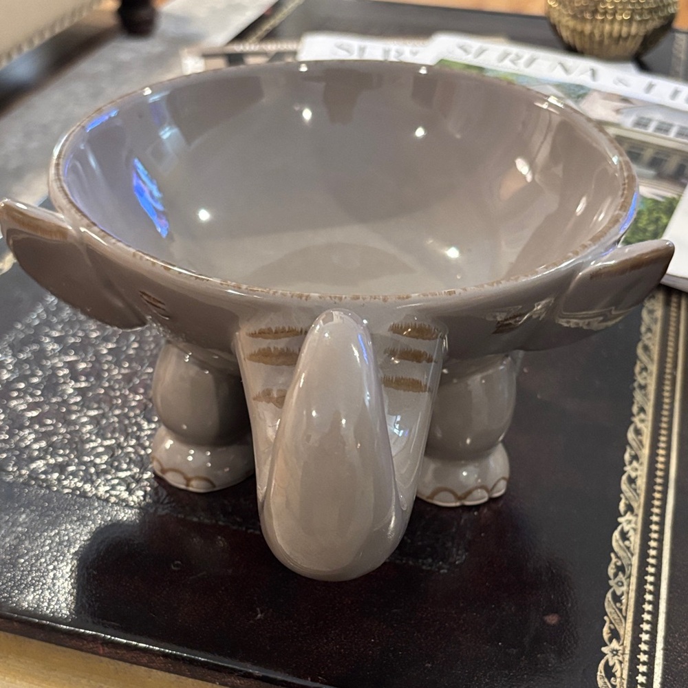 Gray Elephant Serveware Bowl